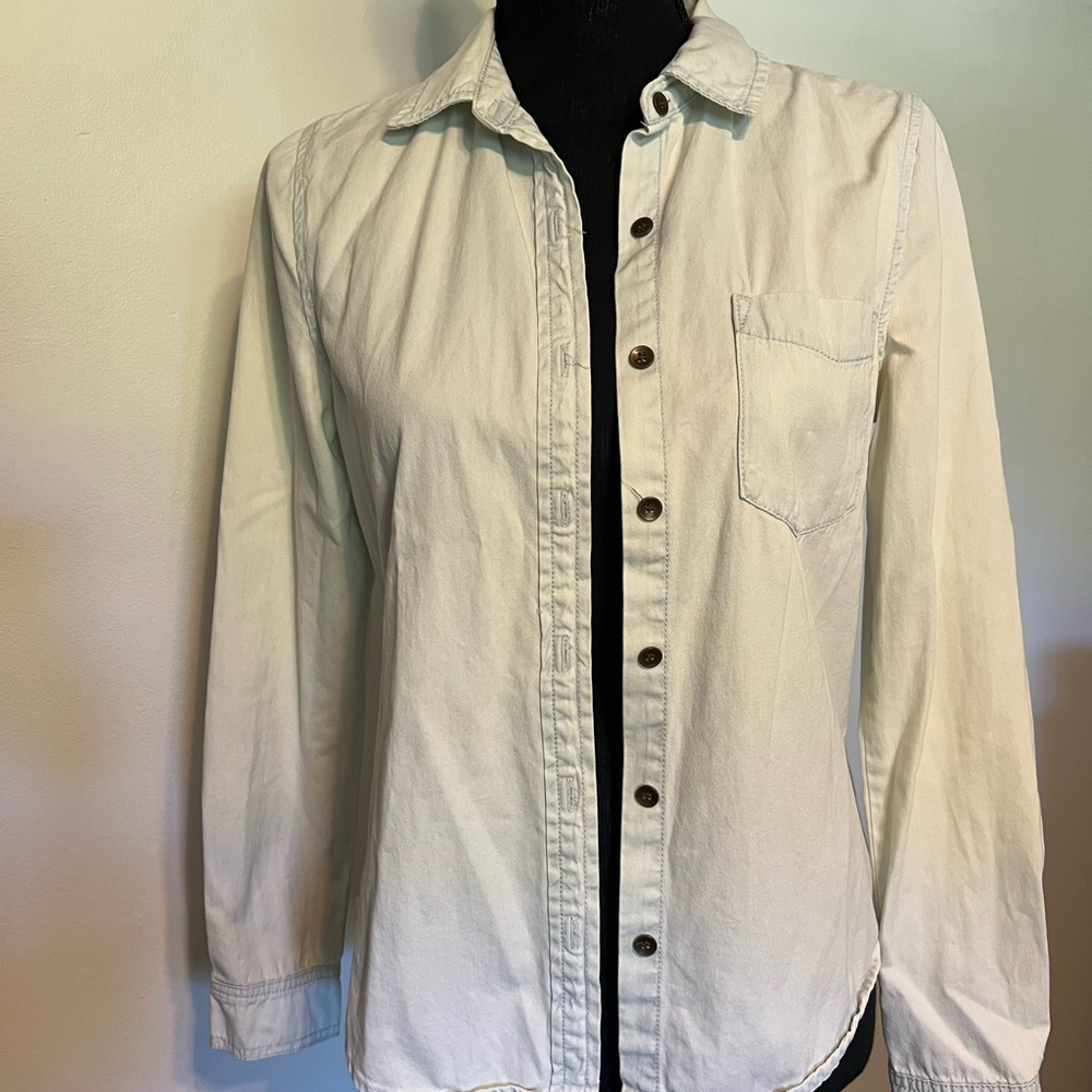 Forever 21 Light Wash Denim Women’s Button Down Shirt